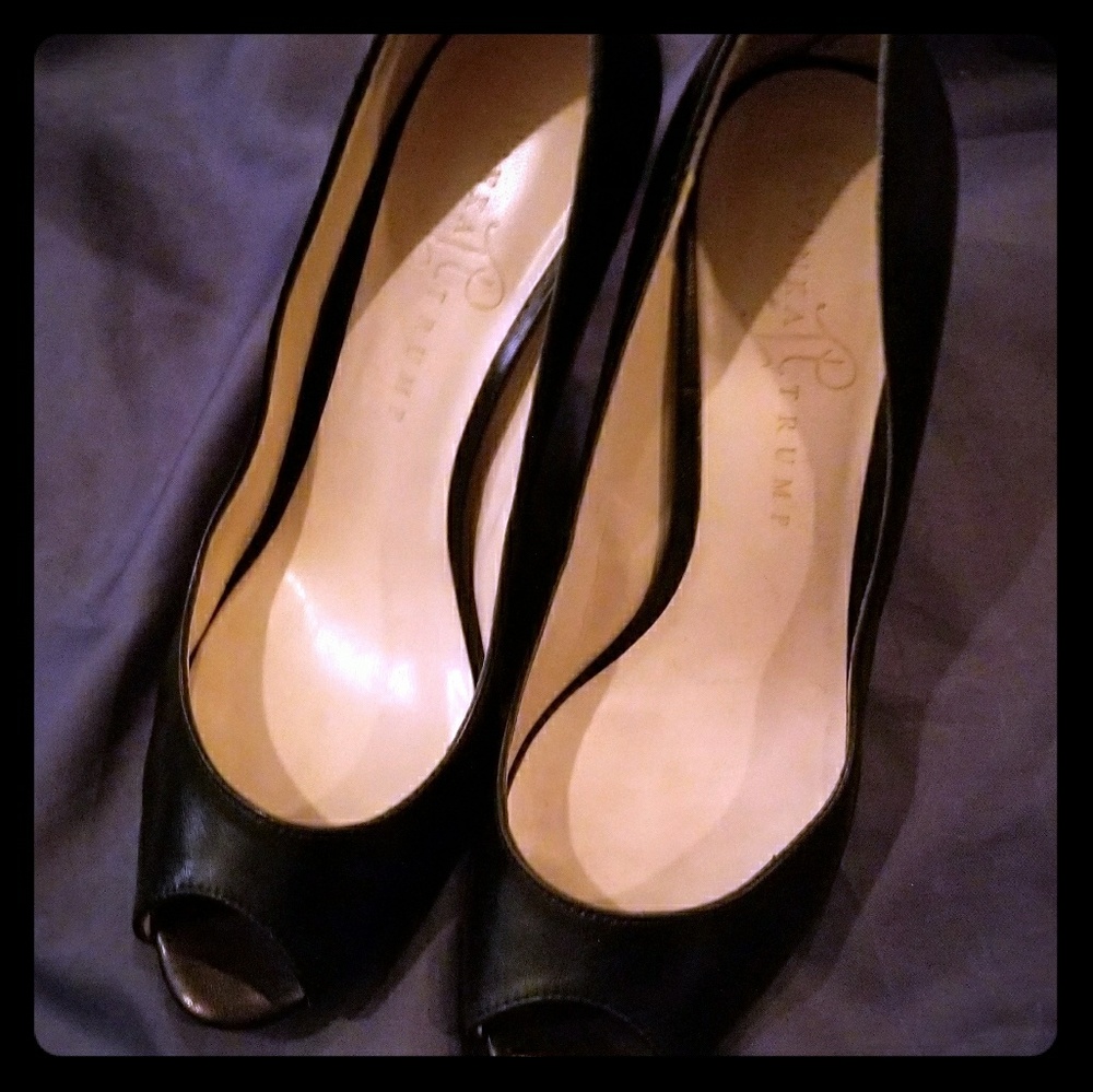 Black opened toe heels